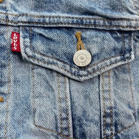 Levi Strauss & Co Womens Size XS Original Denim Trucker Jacket u Factory Faded F - Picture 4 of 8